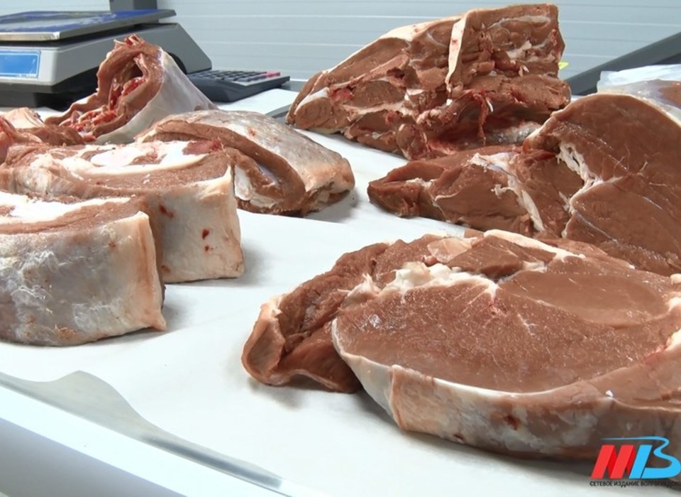 Жителям Волгоградской области рассказали о том, как выбрать мясо